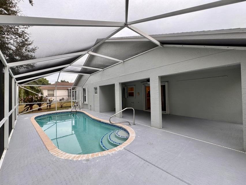 1132 Hatteras Circle - Photo 3 of 8