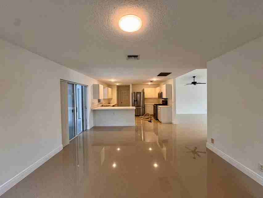 1132 Hatteras Circle - Photo 7 of 8