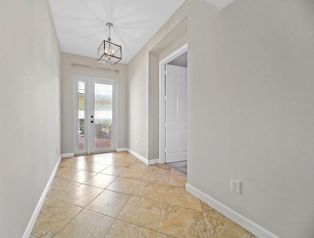 3455 Southwest Sawgrass Villas Drive - Photo 5 of 41