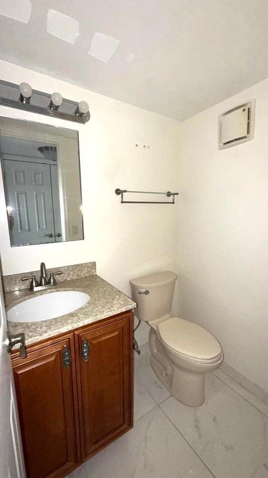 42 Devon Street #B - Photo 6 of 7