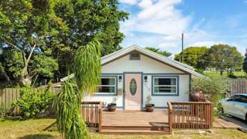 featured image of 710 South Pine Street