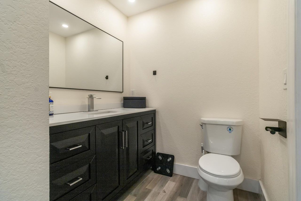 710 South Pine Street - Photo 7 of 12