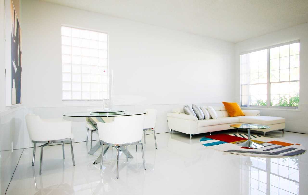 661 Lake Wellington Drive - Photo 4 of 28