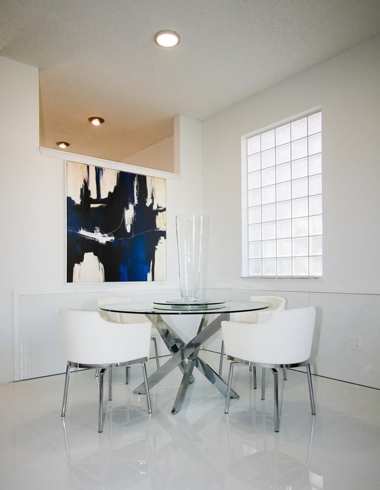 661 Lake Wellington Drive - Photo 5 of 28