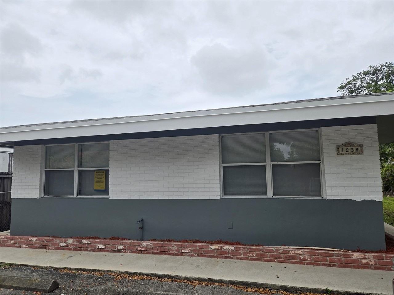 1238 Northwest 5th Avenue - Photo 2 of 7