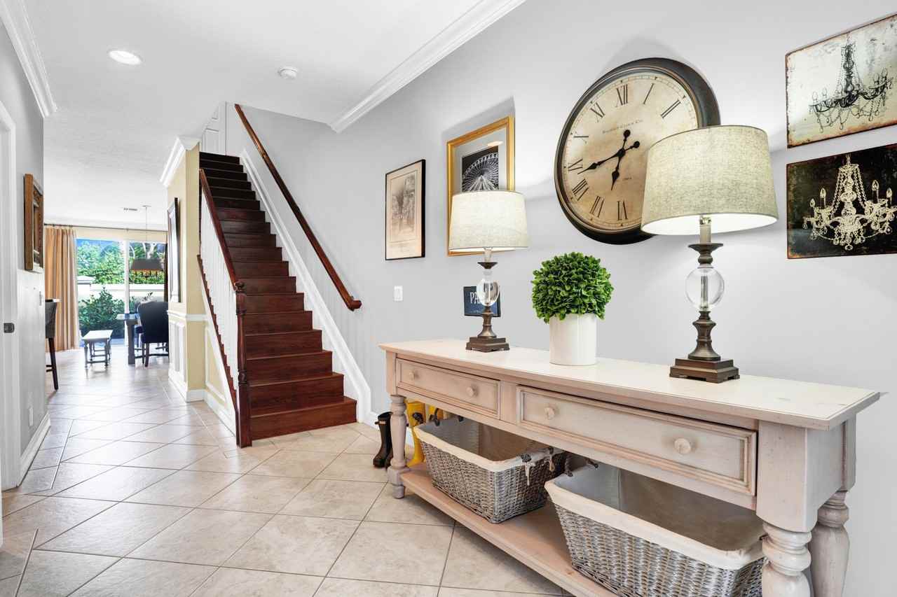 468 Marbella Drive - Photo 4 of 20