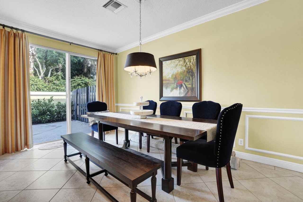 468 Marbella Drive - Photo 7 of 20