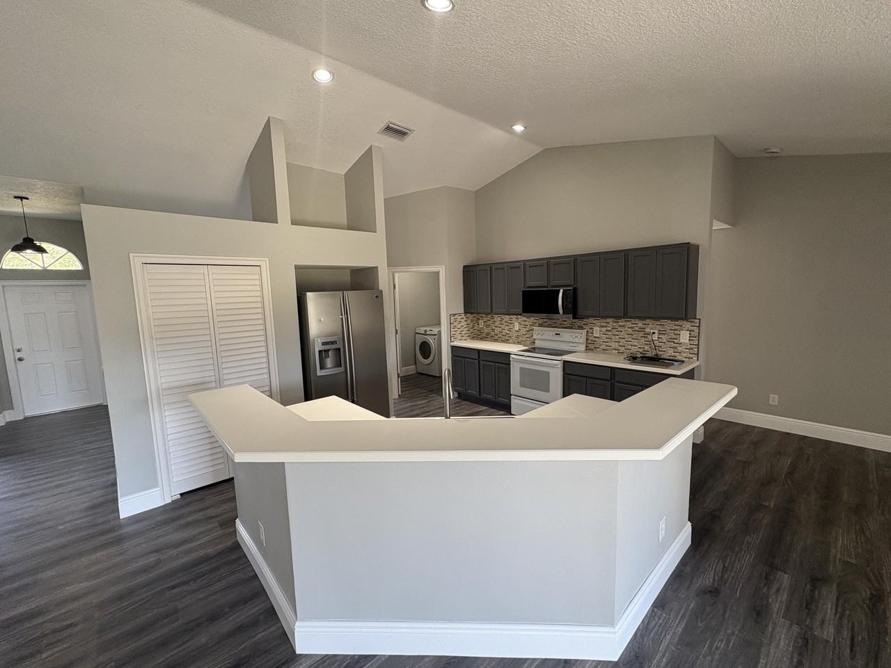 1196 Southeast Puritan Lane - Photo 2 of 14