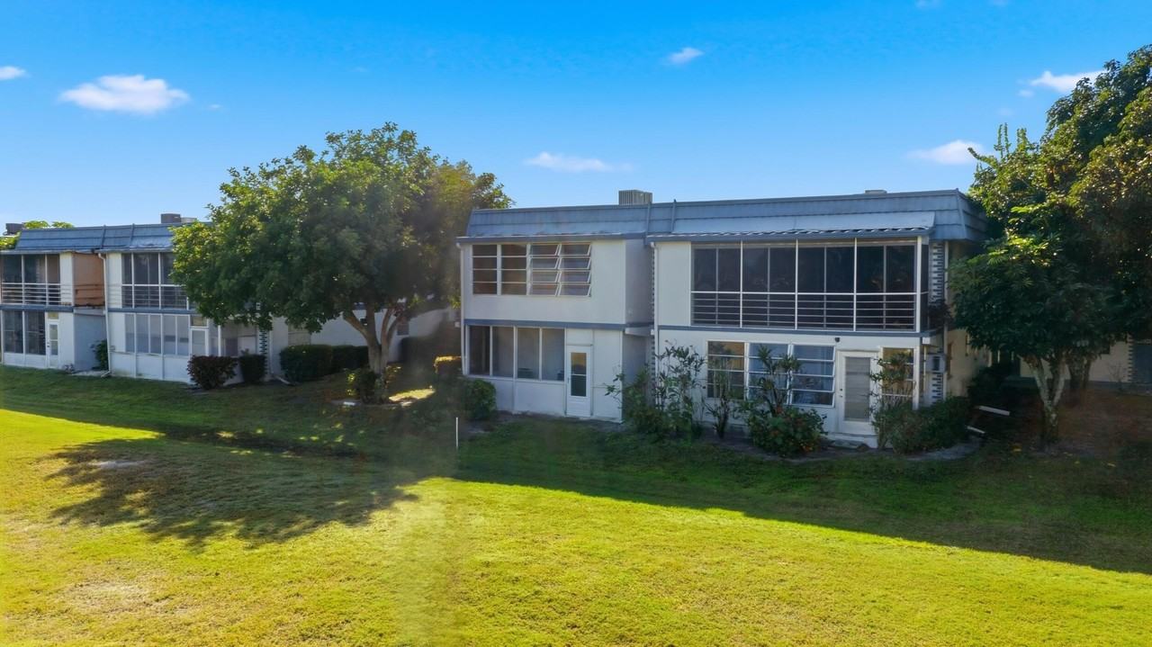 374 Tuscany Lane #G - Photo 5 of 22