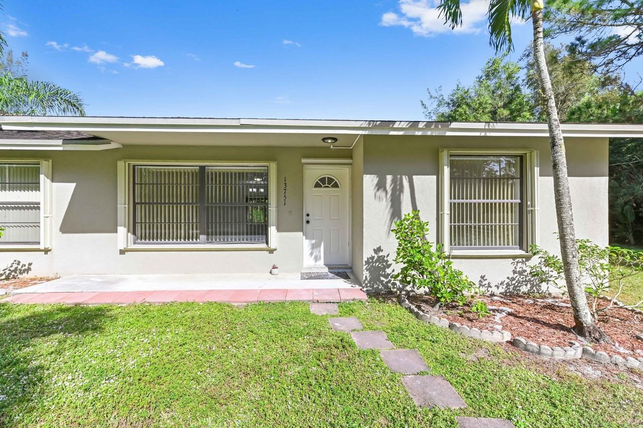 13751 59th Ct N - Photo 3 of 37