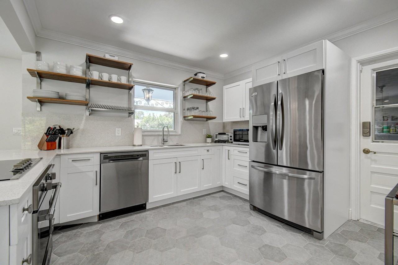 309 Rilyn Drive - Photo 4 of 26