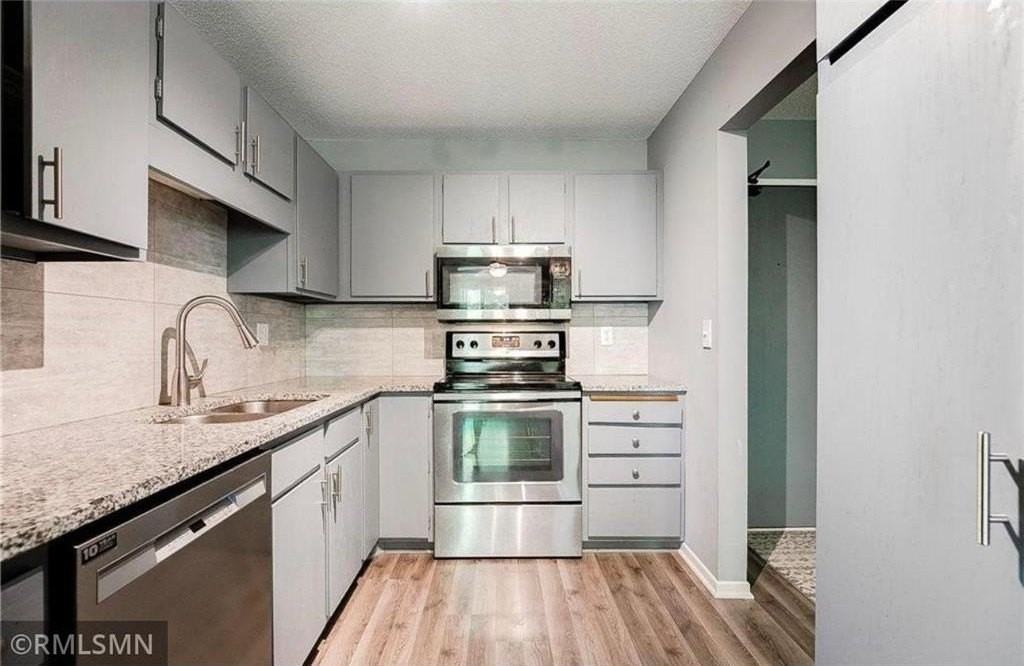 7301 West 101st Street #312 - Photo 5 of 13