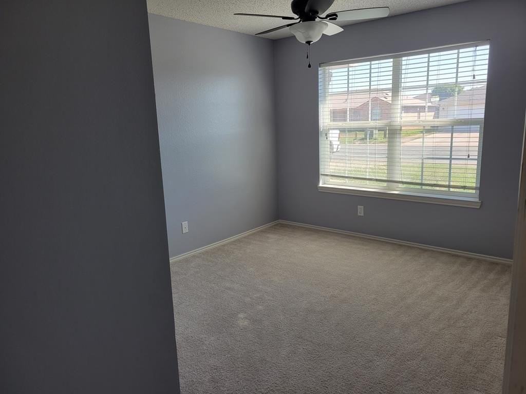 1225 George Ln - Photo 4 of 10