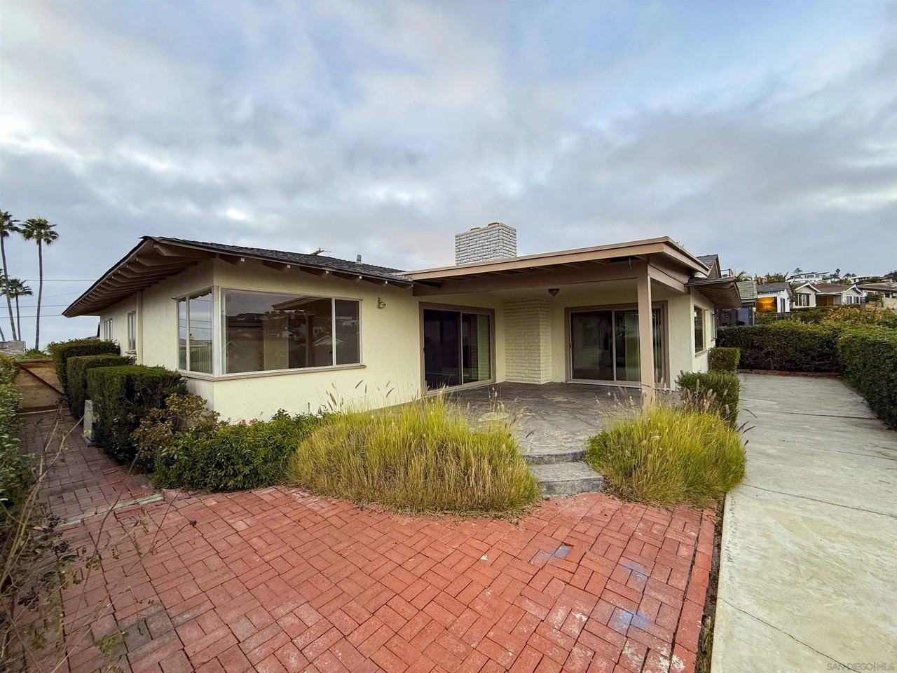 5531 Ladybird Ln - Photo 5 of 46