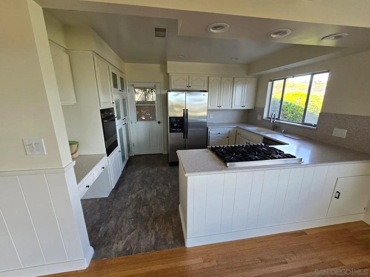 5531 Ladybird Ln - Photo 7 of 46