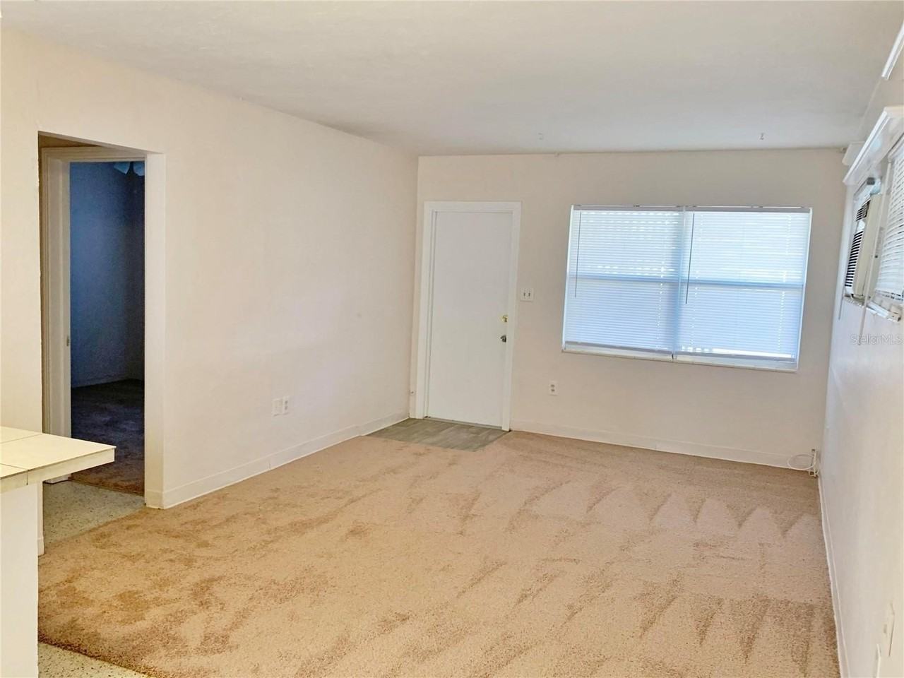 5957 Beneva Rd - Photo 2 of 9