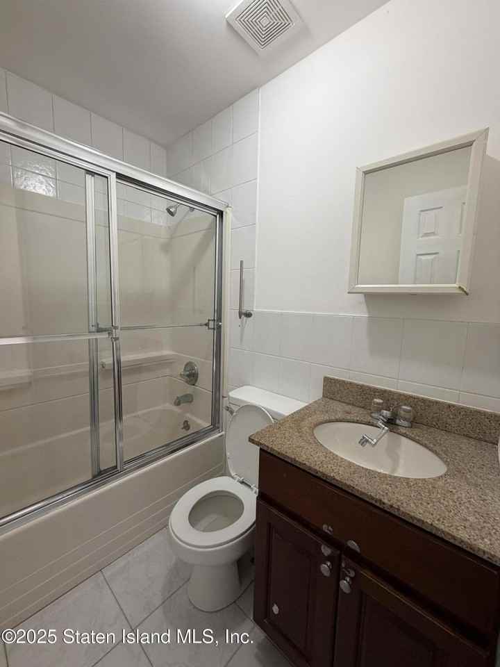 77 Wainwright Avenue #2 - Photo 5 of 7