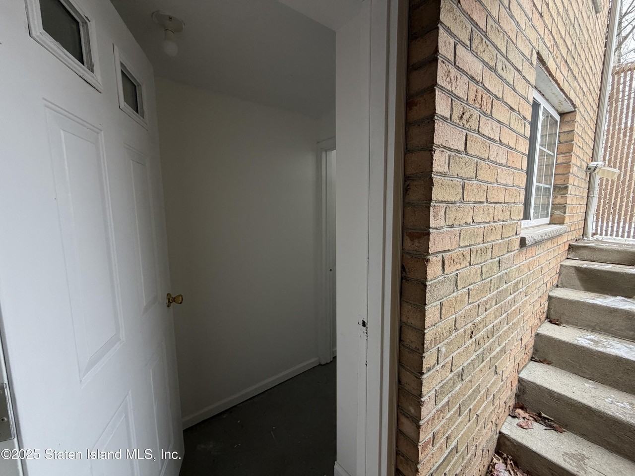77 Wainwright Avenue #2 - Photo 6 of 7