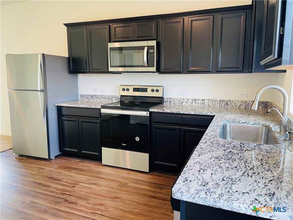 532 Peony Court - Photo 5 of 19