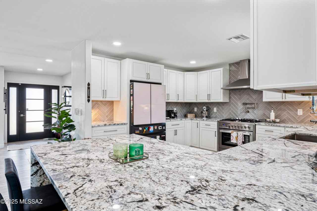 3454 East Calle Del Prado - Photo 6 of 24