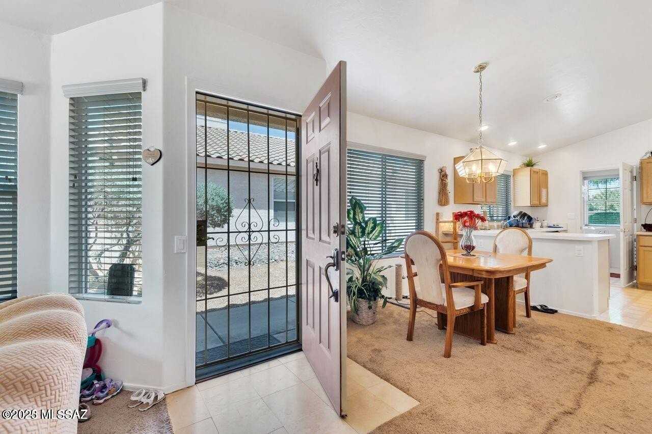 9091 North Ironwood Bluffs Lane - Photo 3 of 30