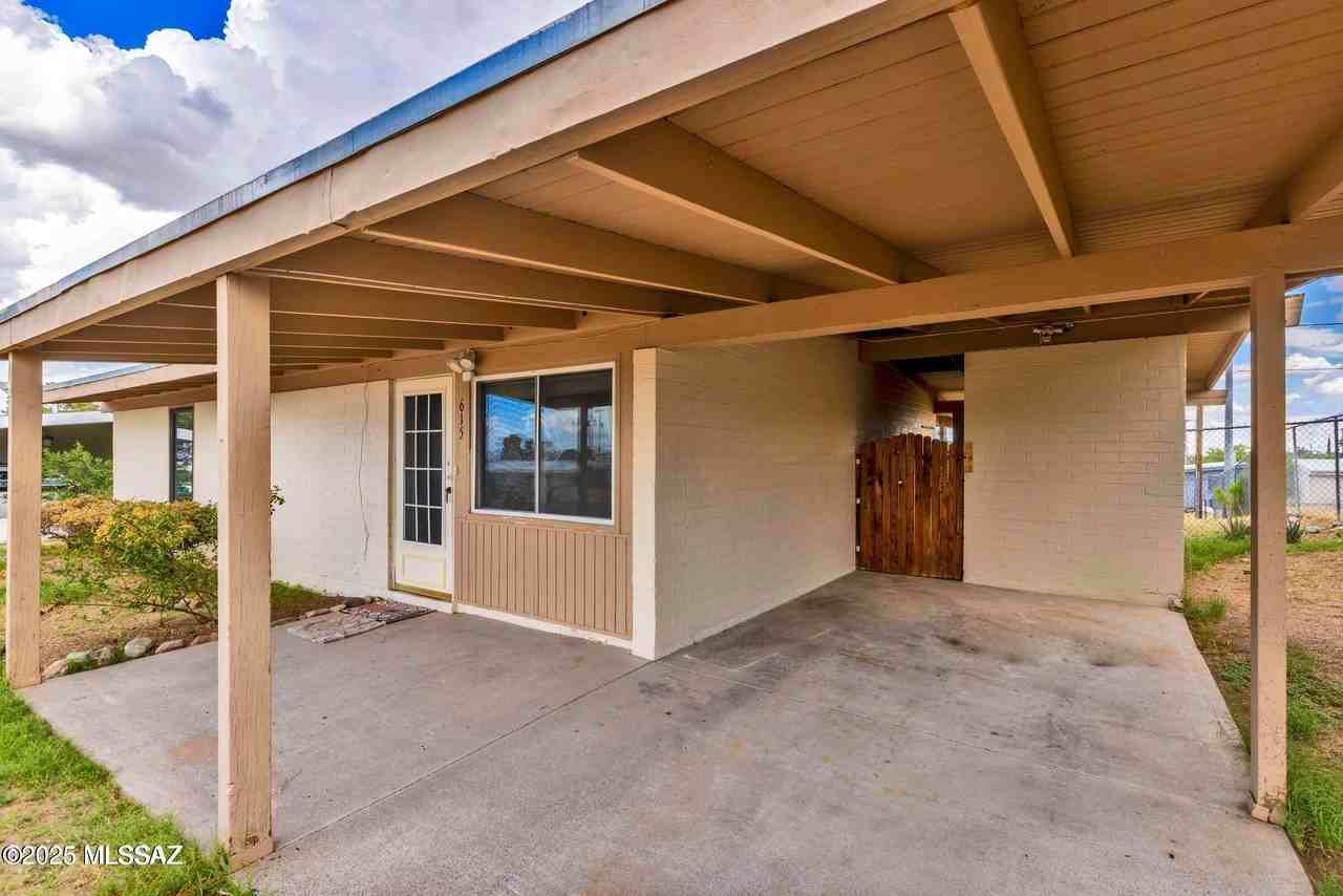 615 West 5th Avenue - Photo 3 of 23