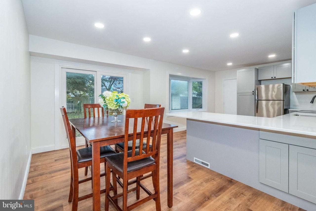 320 Kenmore Avenue - Photo 4 of 43