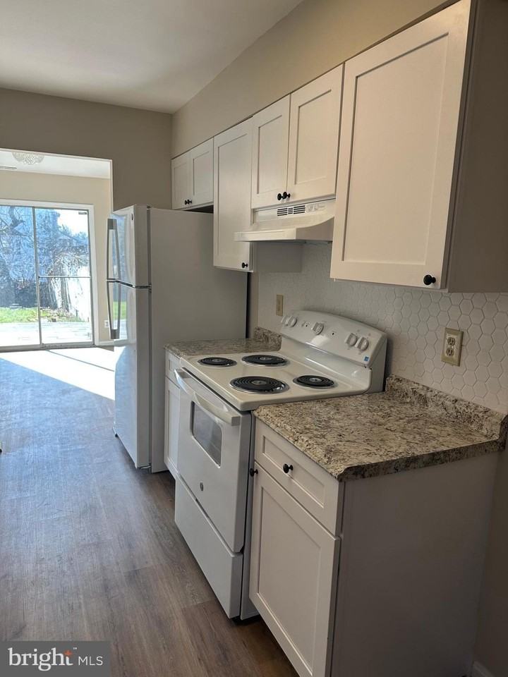 9637 Axehead Court - Photo 3 of 10