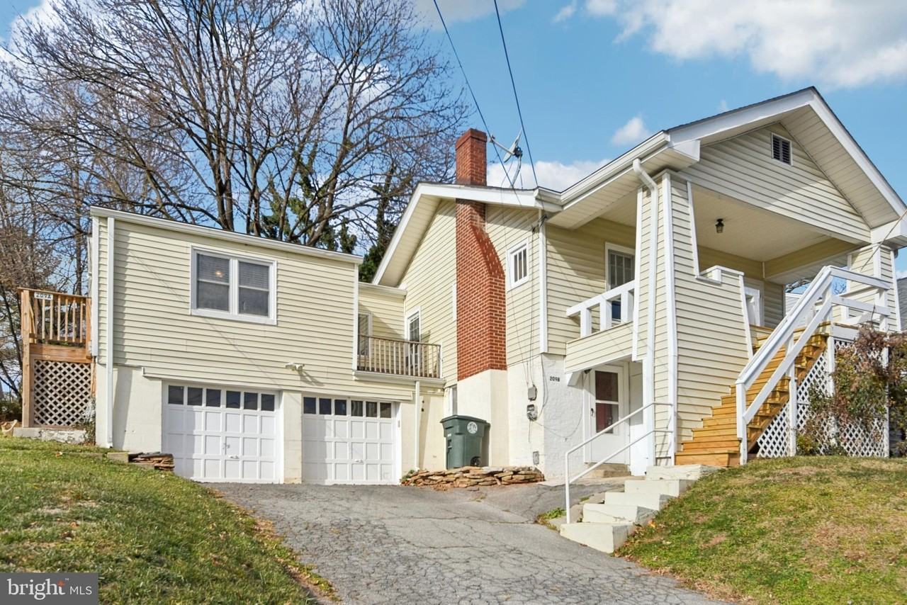 209 Locust Avenue #B