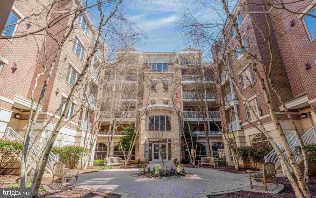 10205 Wincopin Circle #302 - Photo 7 of 23