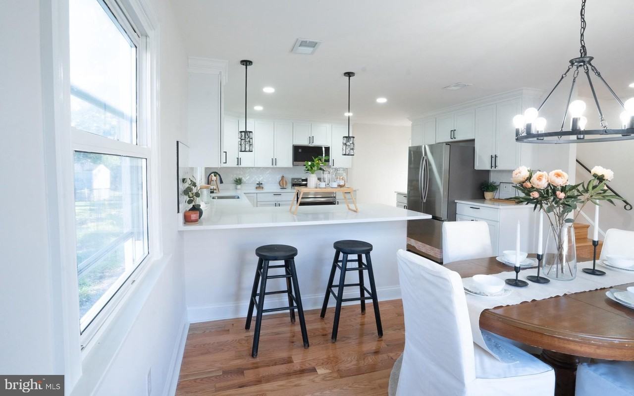 6354 Loudon Avenue - Photo 3 of 43