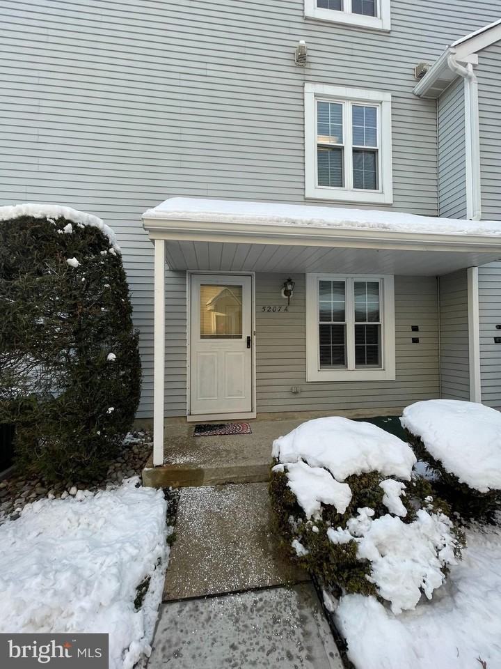 5207 Adelaide Drive - Photo 2 of 23