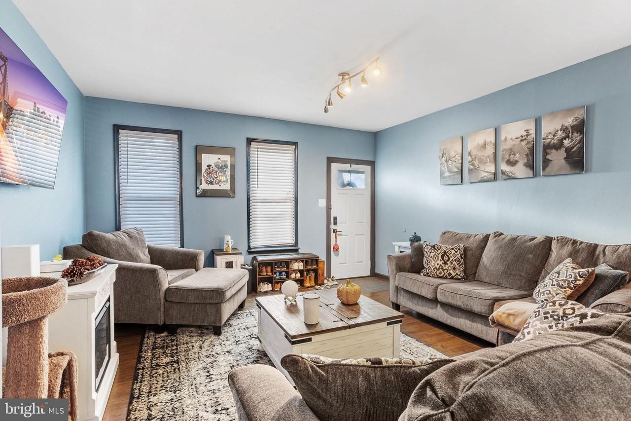 65 Pine Street - Photo 5 of 32