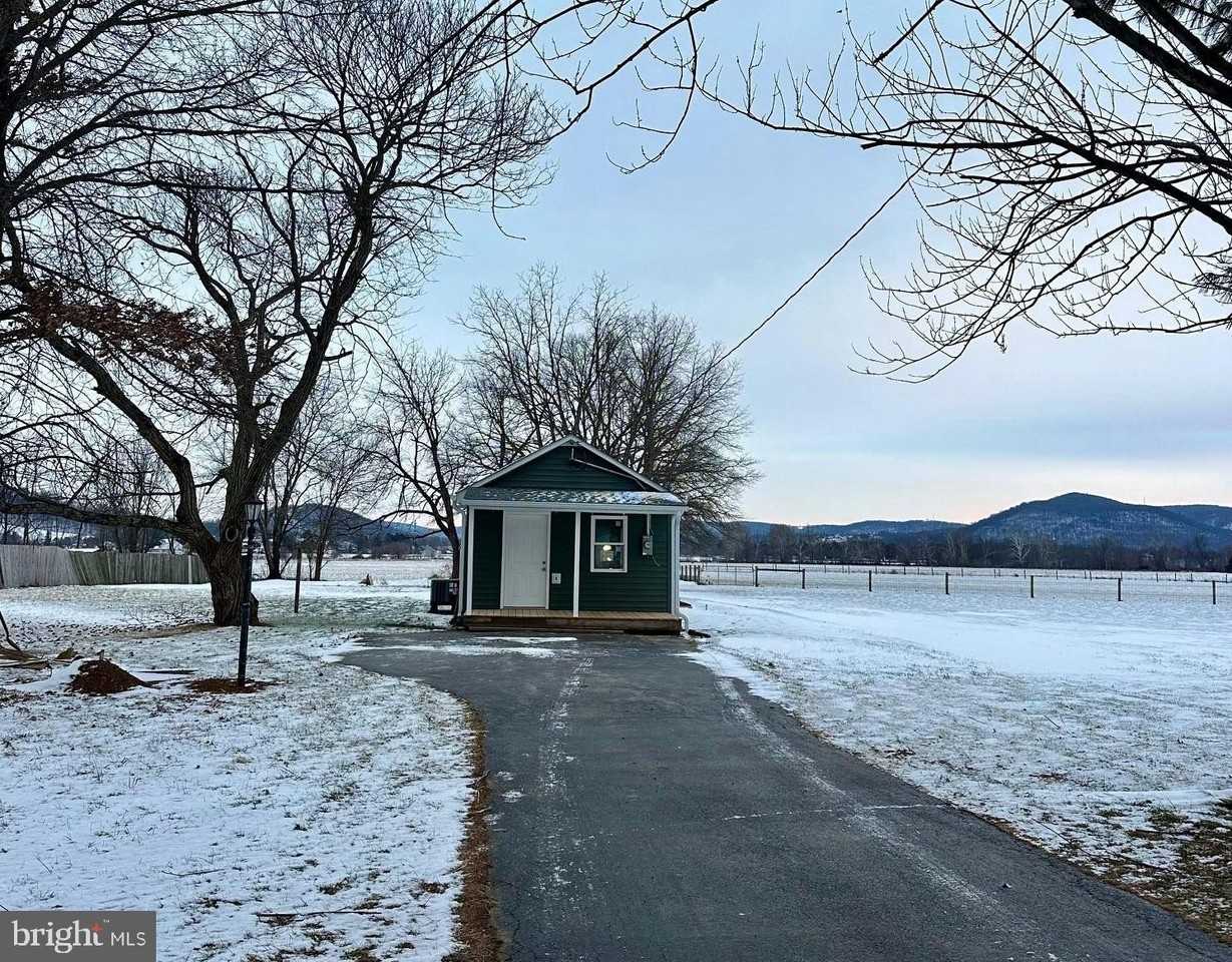 40 Mount Hope Rd - Photo 3 of 13