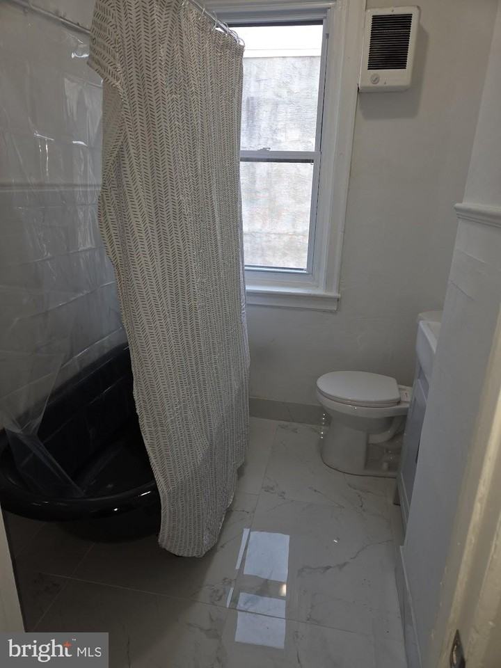 1435 West Cayuga Street #3 - Photo 7 of 9