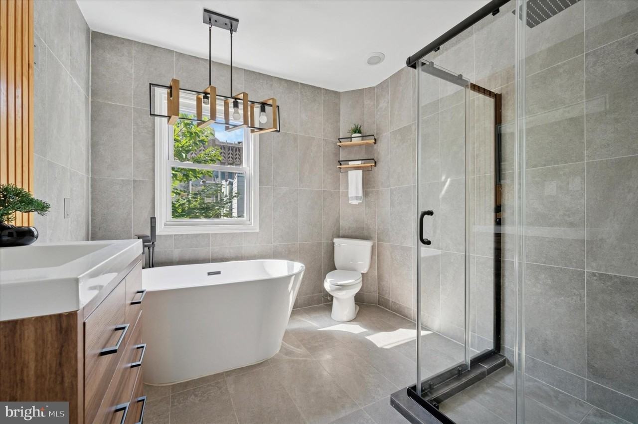 2124 Pierce St - Photo 2 of 25