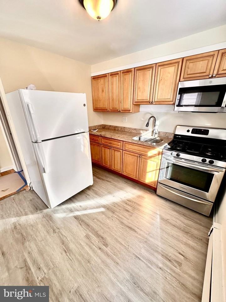 5914 Houghton Street #1 - Photo 6 of 11