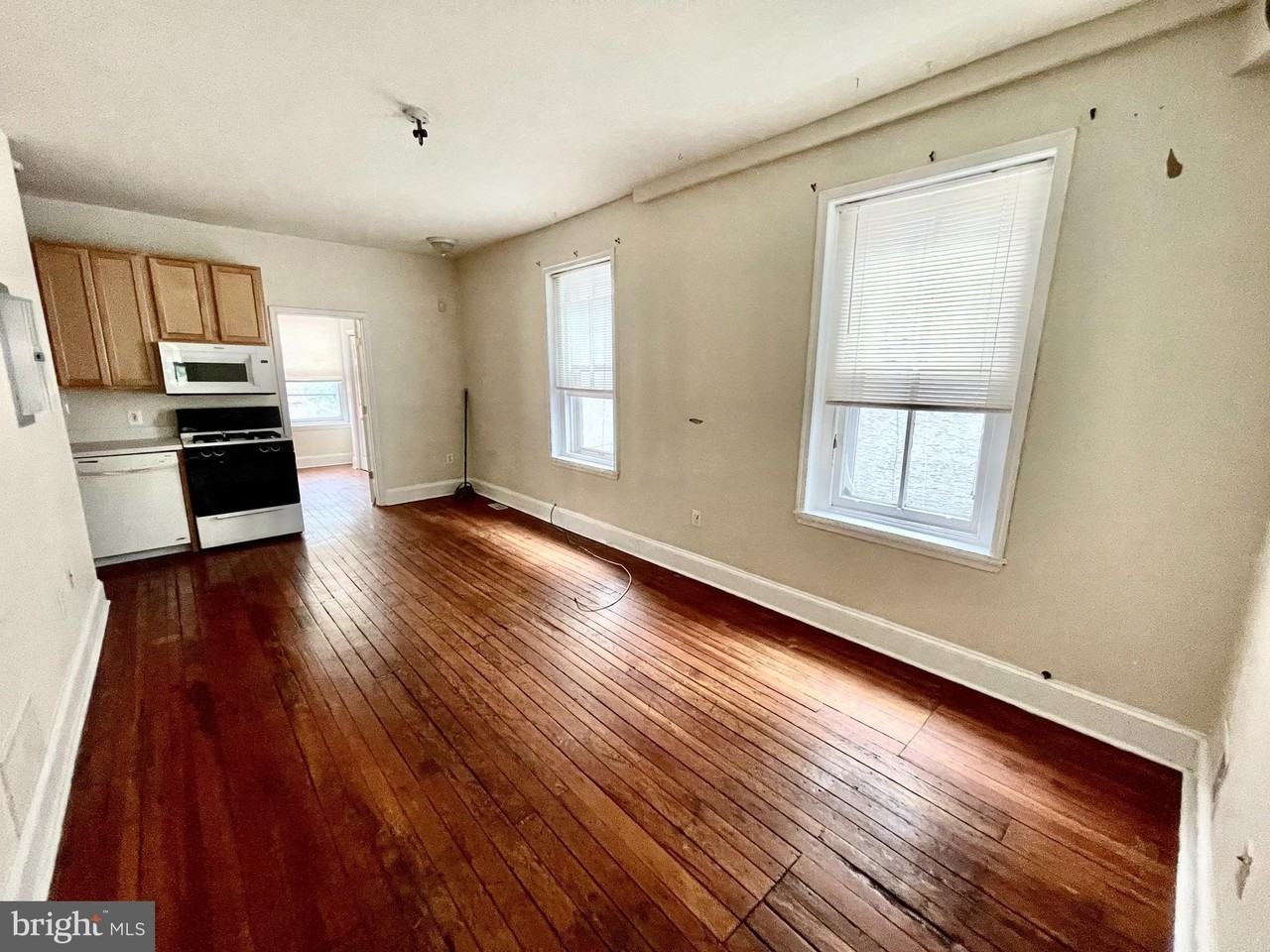 180 Manheim Street #2 - Photo 2 of 10