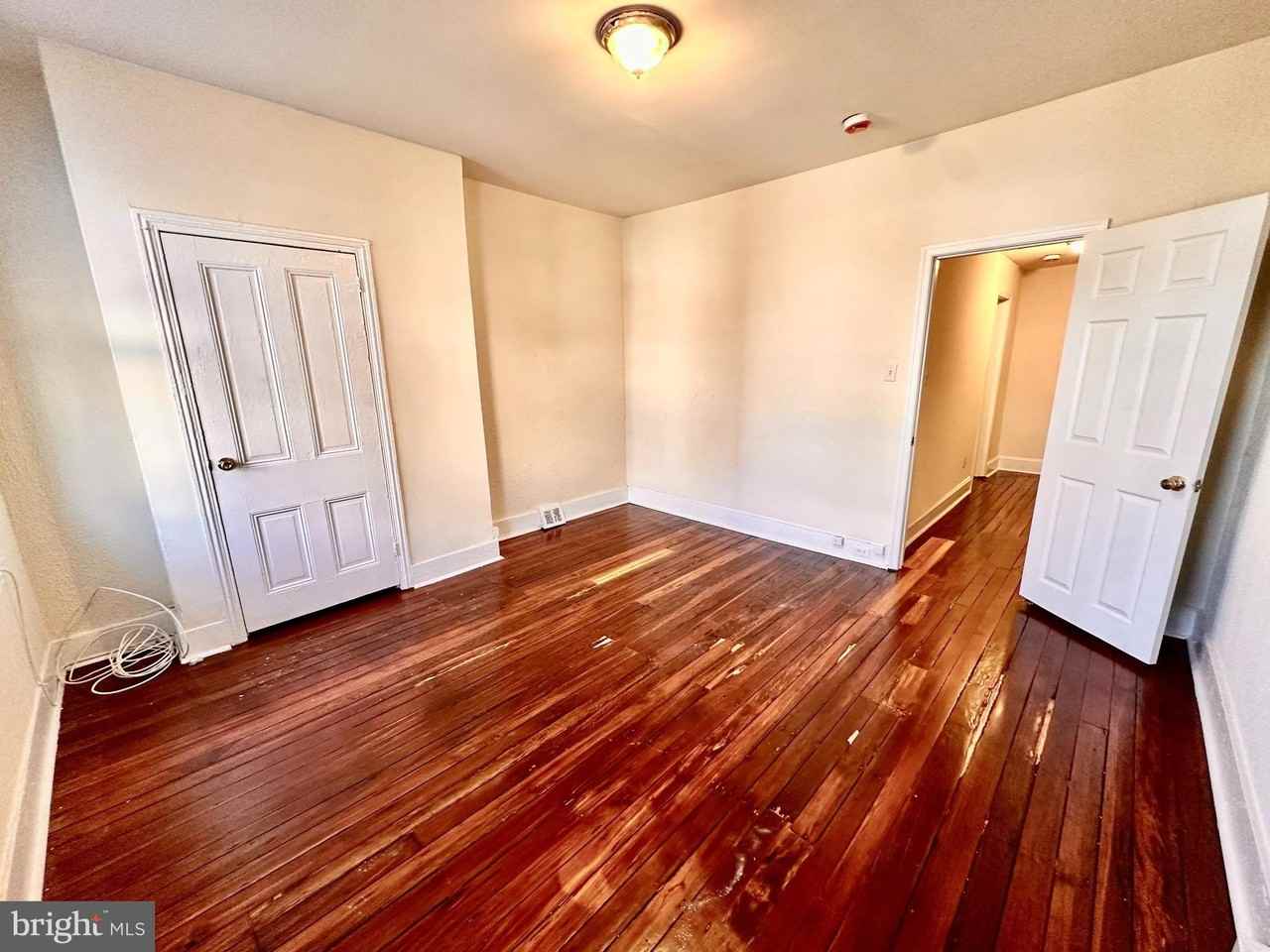 343 West Queen Lane - Photo 7 of 13