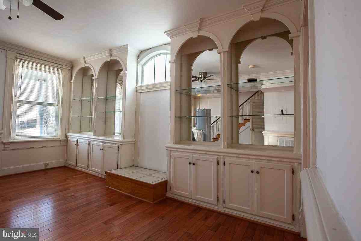 1405 Charles Street - Photo 2 of 16