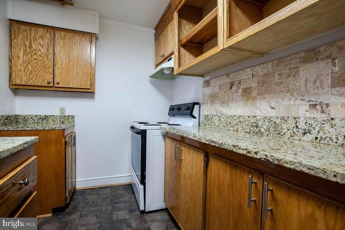 1405 Charles Street - Photo 6 of 16