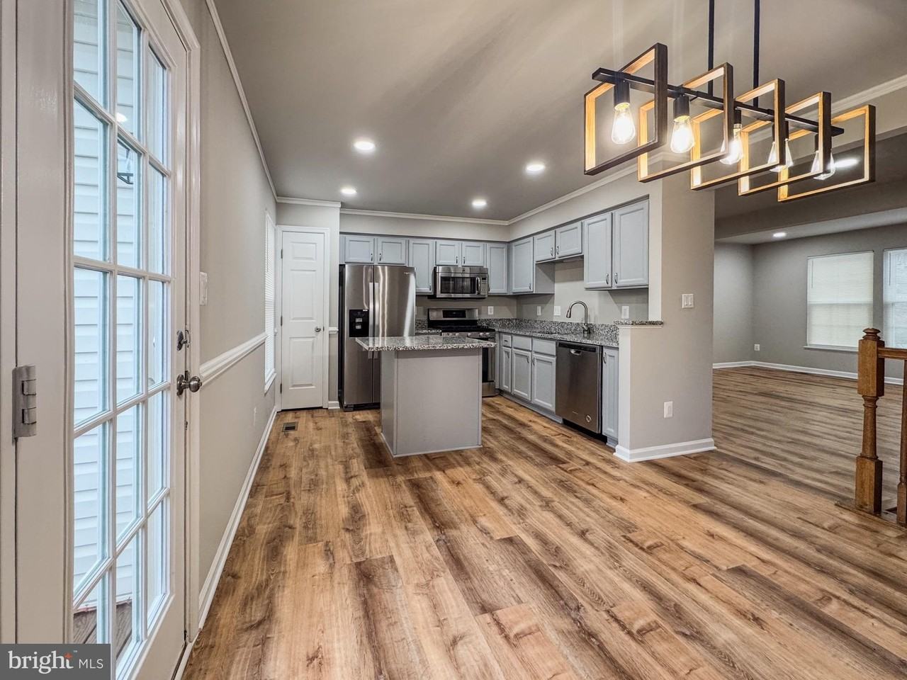 6337 Littlefield Ct - Photo 5 of 26