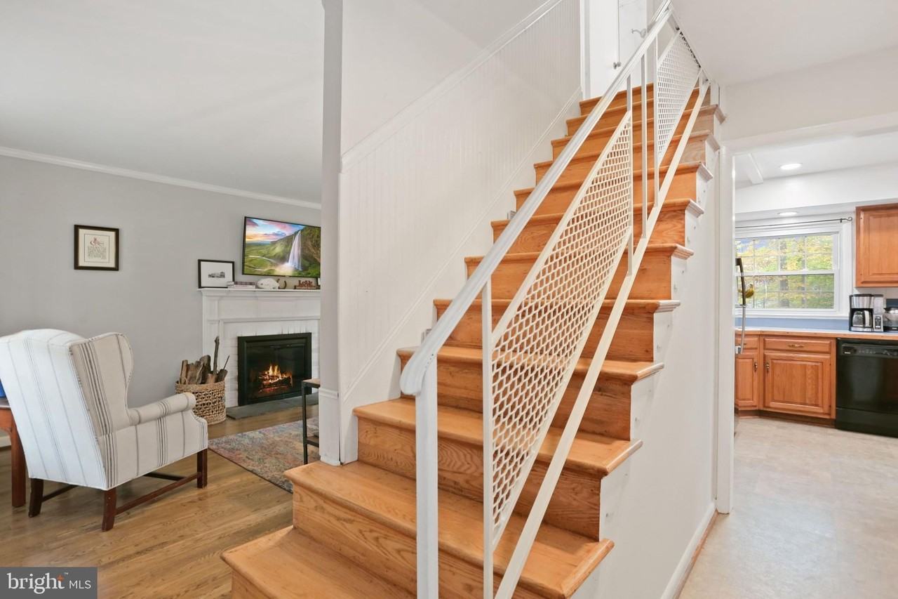 4848 Red Fox Drive - Photo 5 of 34