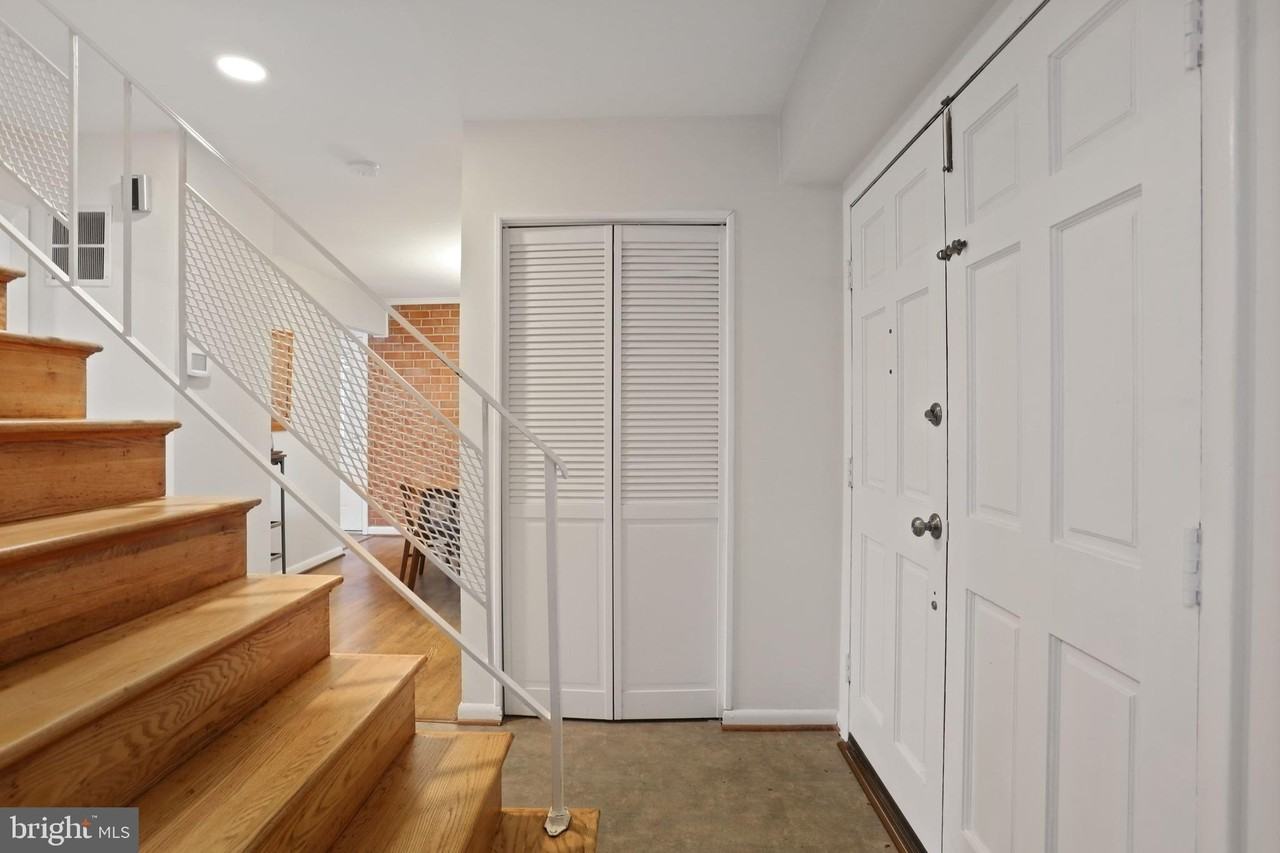 4848 Red Fox Drive - Photo 6 of 34