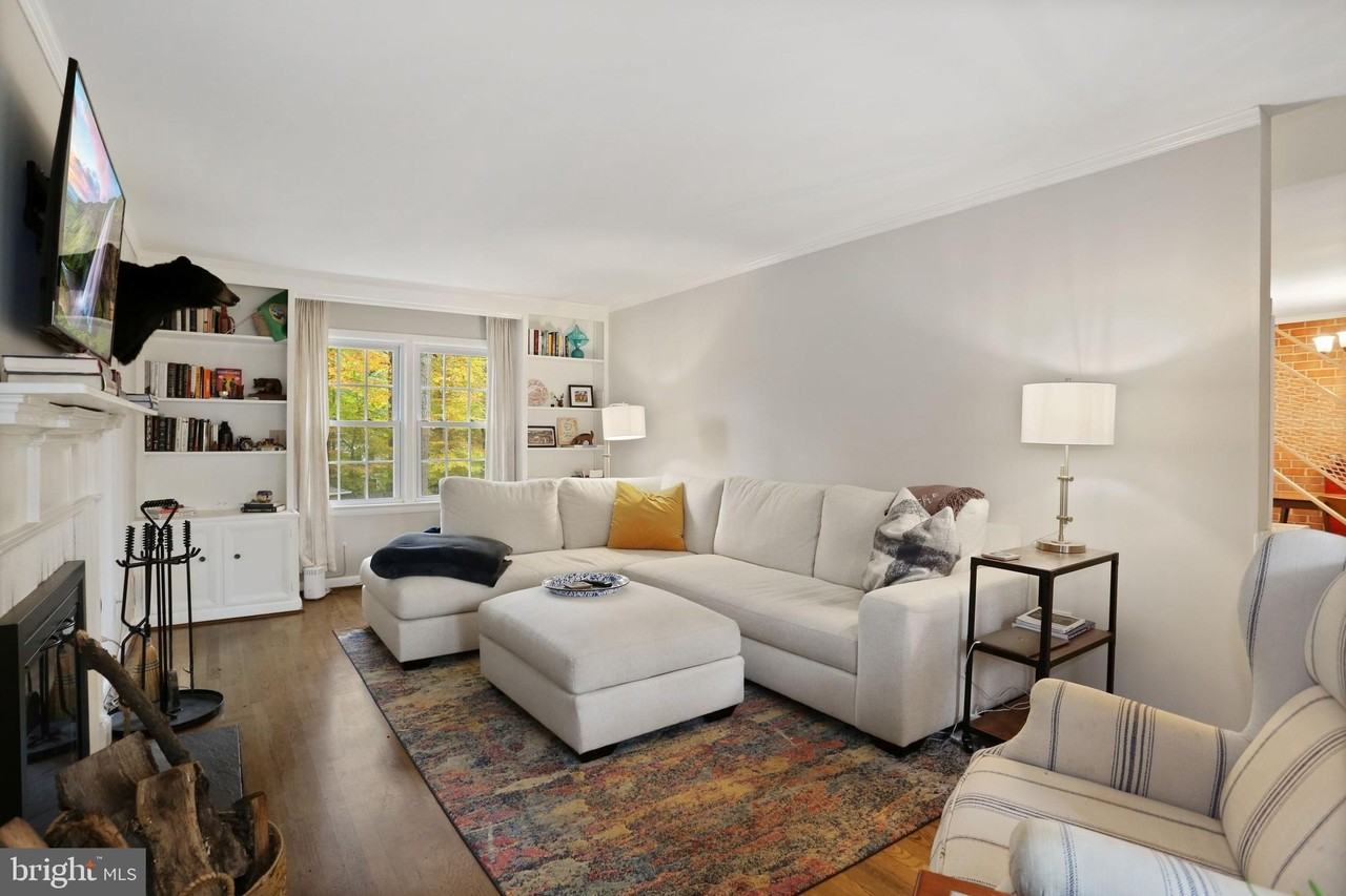 4848 Red Fox Drive - Photo 7 of 34