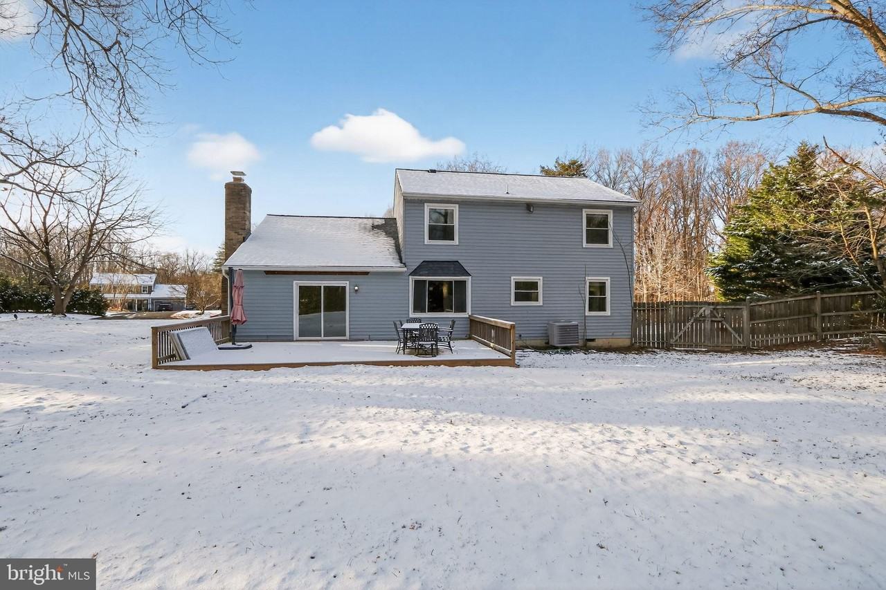 11979 Falling Creek Drive - Photo 4 of 30