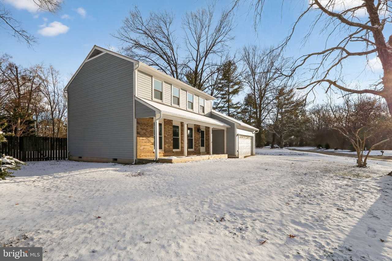 11979 Falling Creek Drive - Photo 5 of 30