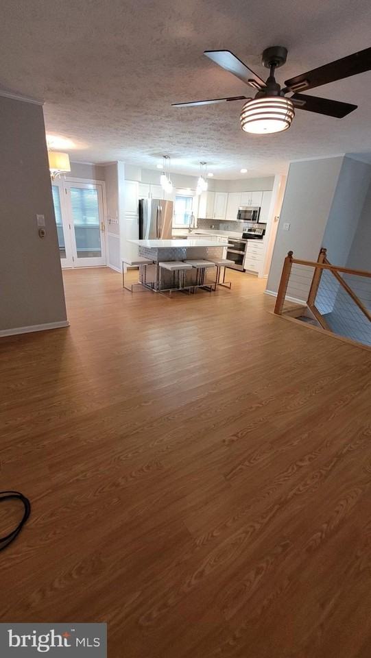 557 Bellview Ave - Photo 5 of 41