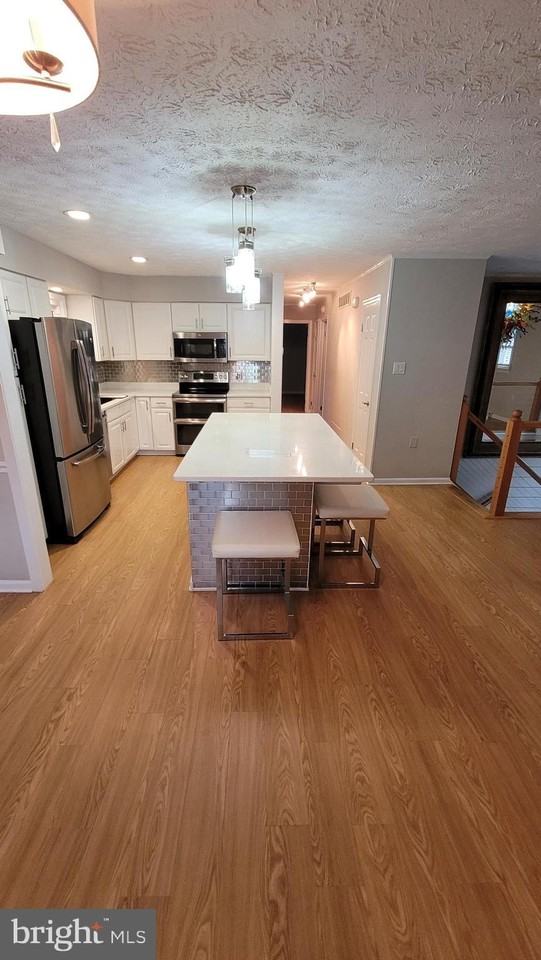 557 Bellview Ave - Photo 7 of 41