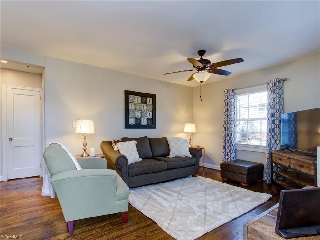 2713 Stratford Drive - Photo 5 of 23